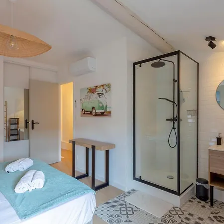 Chez Sylvie - Etonnante Maison Climatisee Dans Les Remparts Aigues-Mortes