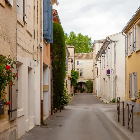 Casa de Férias Chez Sylvie - Etonnante Maison Climatisee Dans Les Remparts *