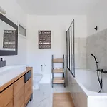 Chez Sylvie - Etonnante Maison Climatisee Dans Les Remparts *