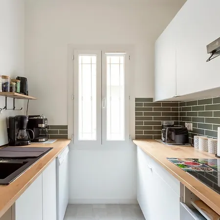 بيت للعطل Chez Sylvie - Etonnante Maison Climatisee Dans Les Remparts *